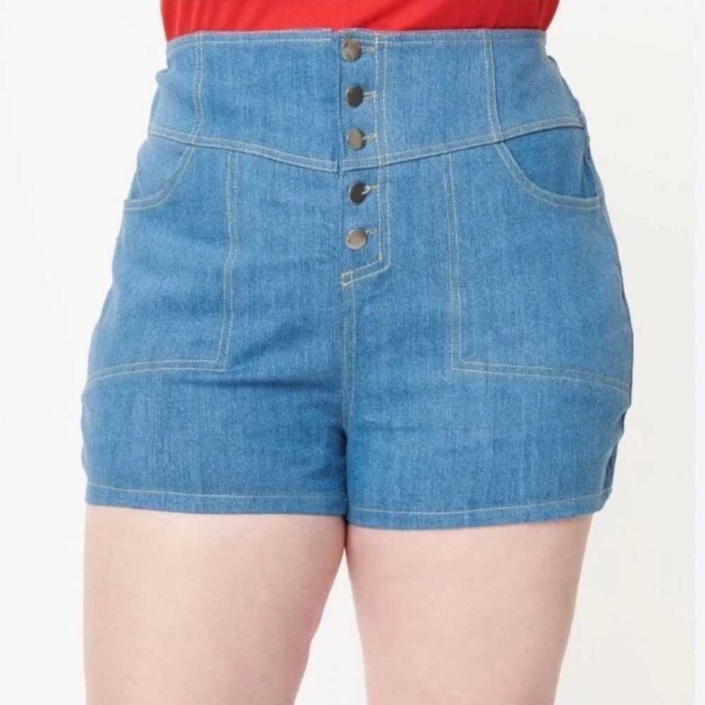 Unique Vintage Light Blue Denim High Waist Suzy Shorts K1085WB1 Size L 10-12 NWT